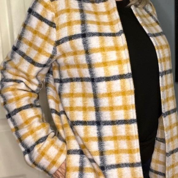 Cynthia Rowley Seasonal Traditional Coat - Picture 9 of 12